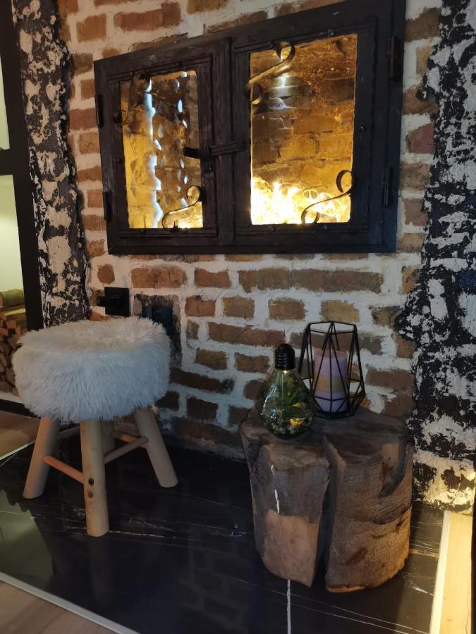 Studio Apartman Black & White Centar Sarajevo Free Parking المظهر الخارجي الصورة